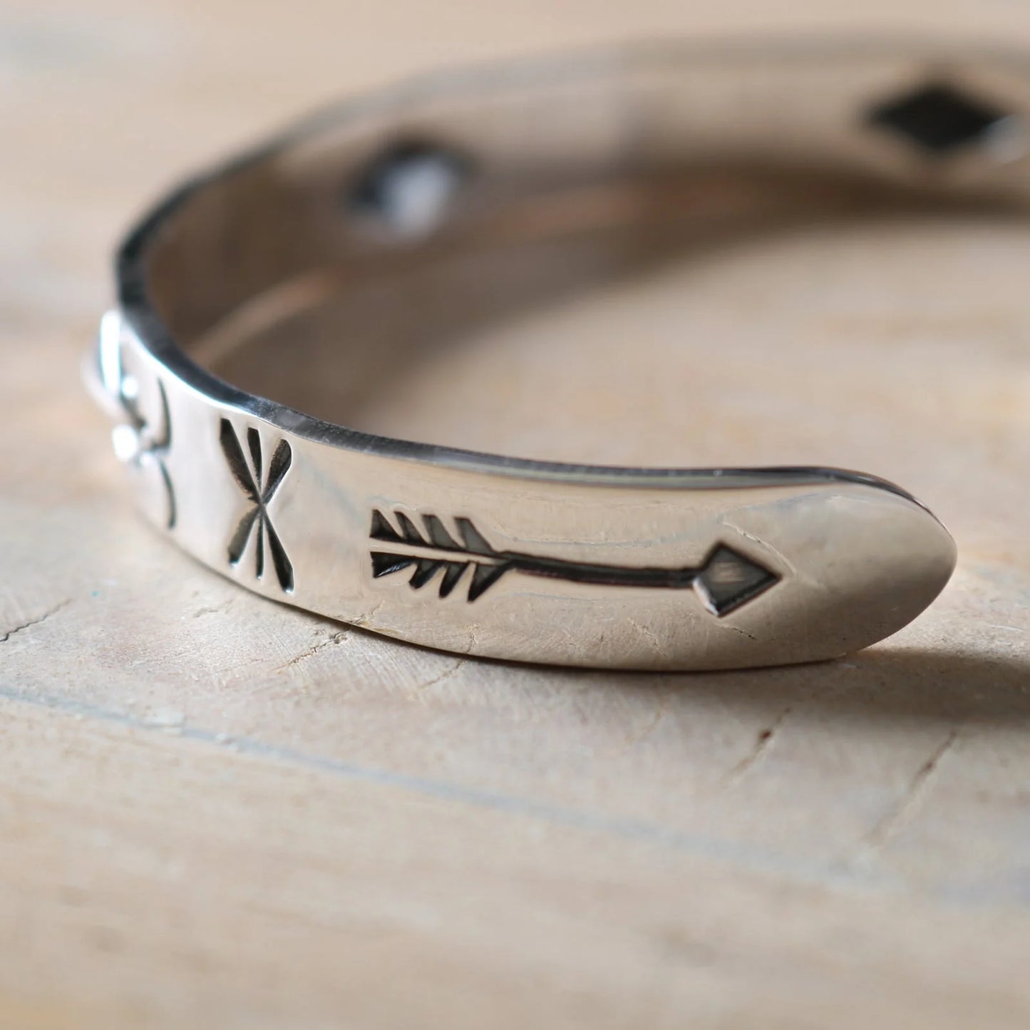 NORTH WORKS x BARNS OUTFITTERS Repose Stamp Work Bangle