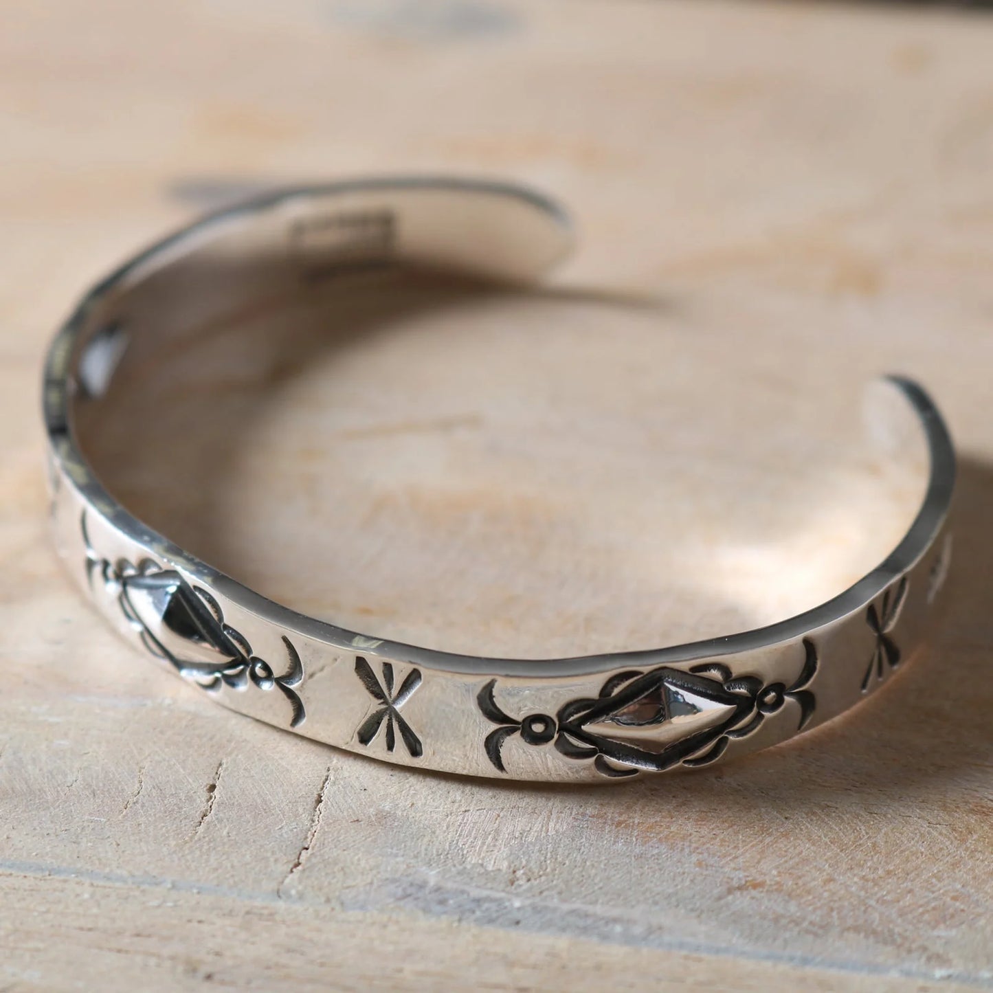 NORTH WORKS x BARNS OUTFITTERS Repose Stamp Work Bangle