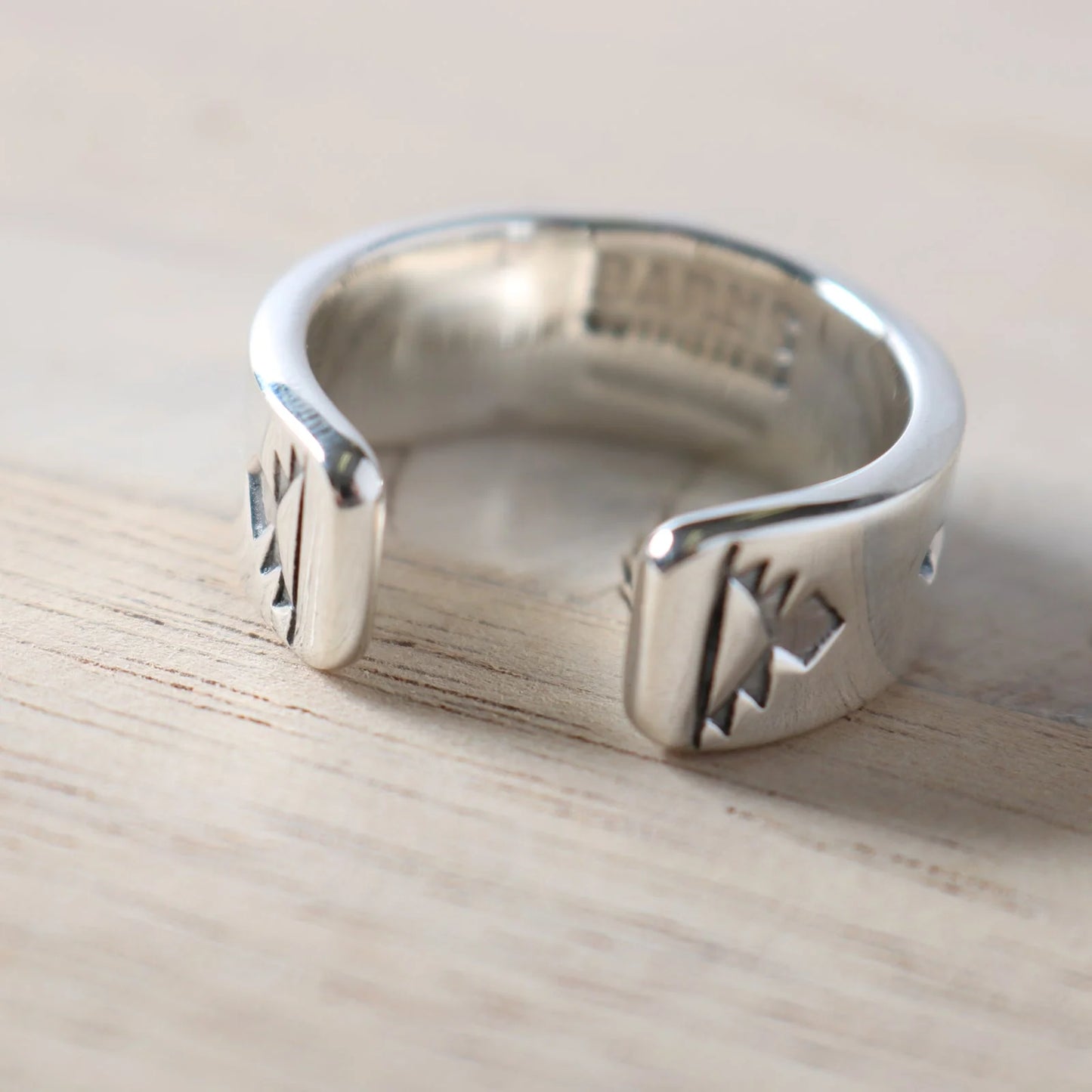 NORTH WORKS x BARNS OUTFITTERS Smile C-type ring