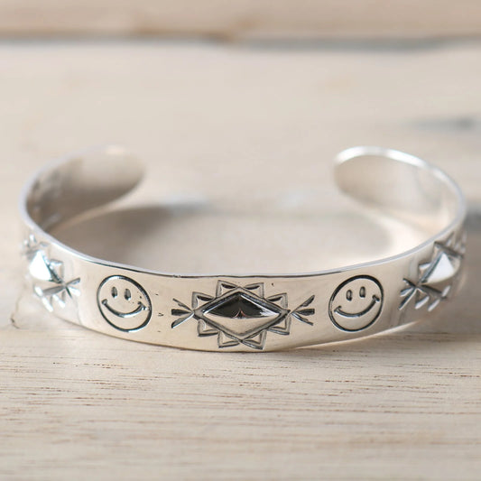 NORTH WORKS x BARNS OUTFITTERS Smile Repose Bangle