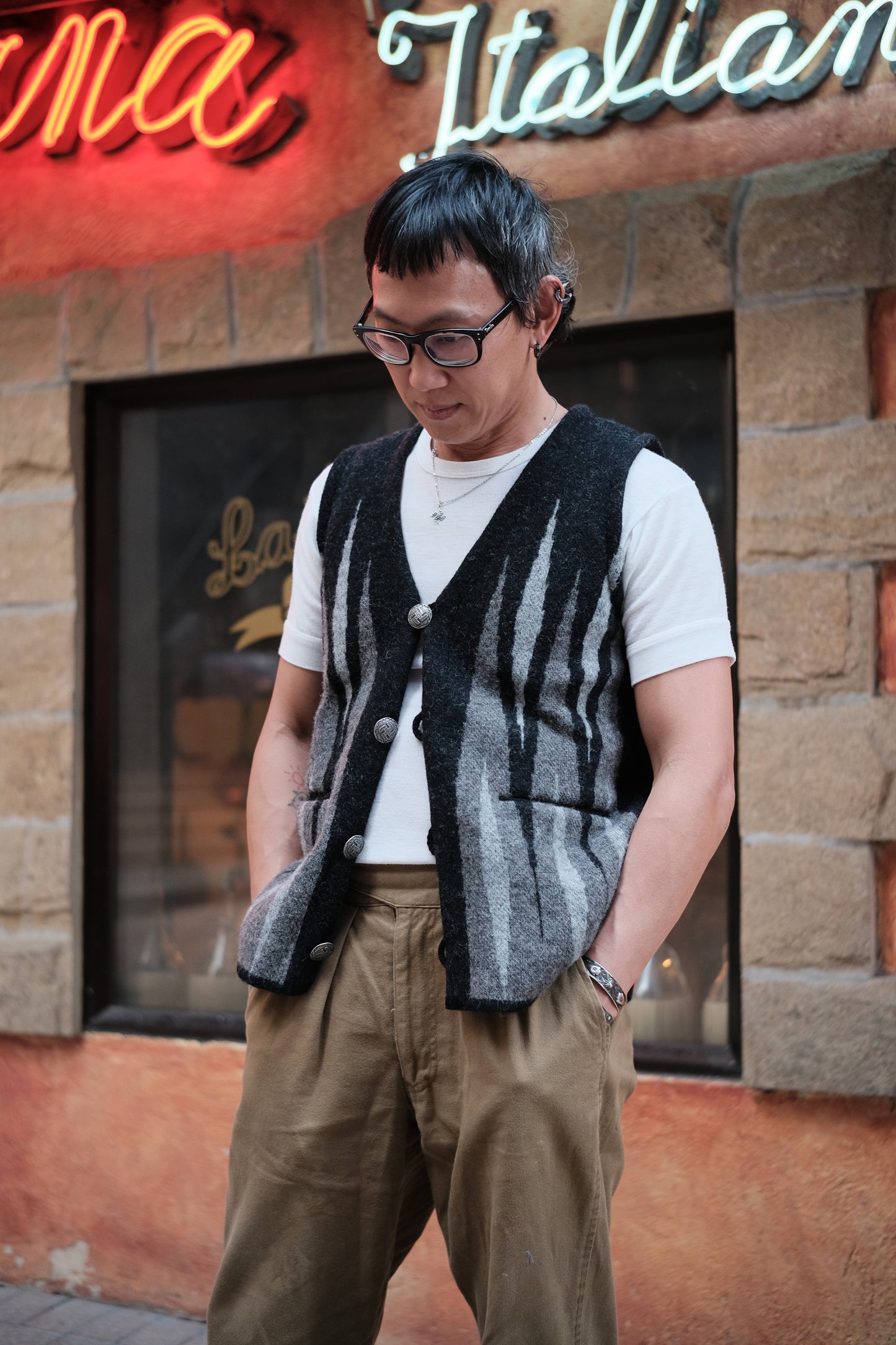 West Ride/ Aryle Chimayo vest (100% wool/ brown)